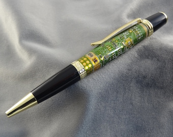 Pens Made from Corn in an Acrylic Solution